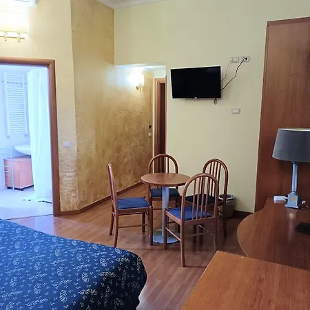 Opera Italian Pensión 3*