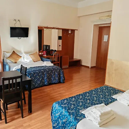 Pensión Opera Italian 3*