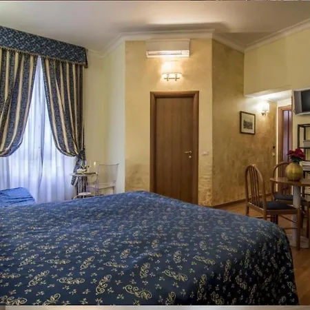 Opera Italian Guest house *
